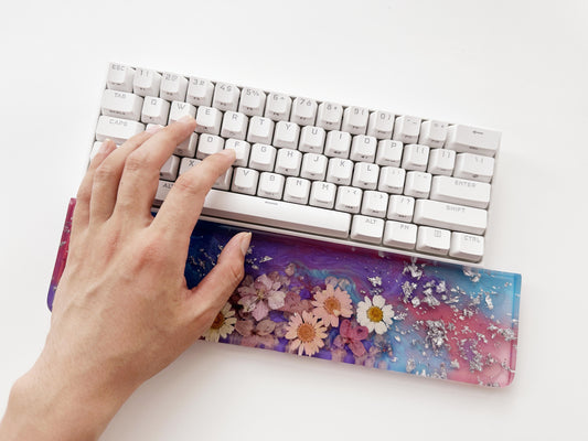 Real Daisy Flowers Wrist Rests, Blue Purple Rose Red Wrist Rest, Artisan Resin Wrist Rest, Gaming Setups. - HiJenney