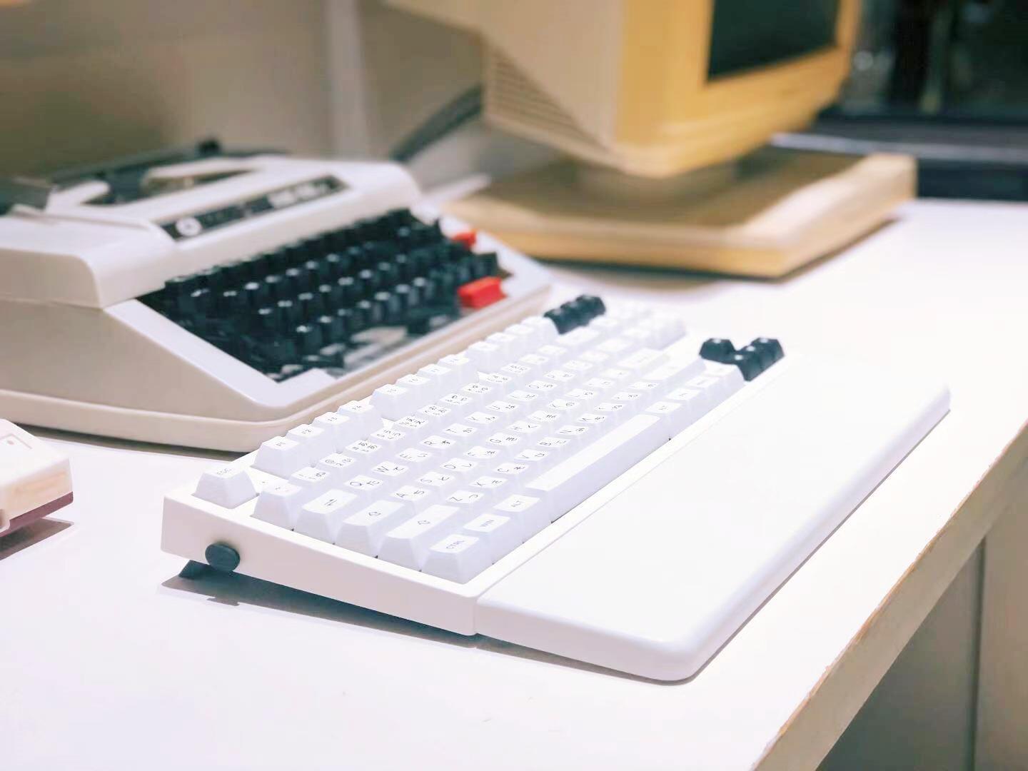 White Quartz Wrist Rest, Keyboard Wrist Rest, White Quartz Stone, Keyboard Wrist Rest, Office, Game Desk Decor, Personalized Gift. - HiJenney