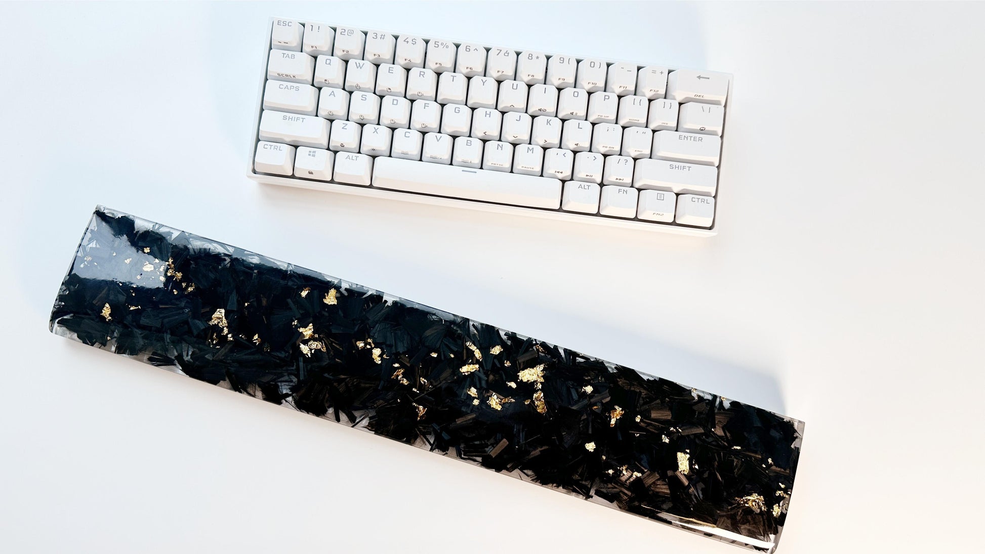 Carbon Fiber Gold Foil Wrist Rest, Clear Resin Wrist Rest, Artisan Wrist Rest, Custom Office Desk Decor, Personalized Gift. - HiJenney