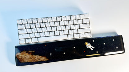 Astronaut Space Wrist Rest, Universe Starry Sky Wrist Rest, Artisan Wood Resin Wrist Rest, Mechanical Keyboard, Office Desk Decor, Personalized Gift. - HiJenney