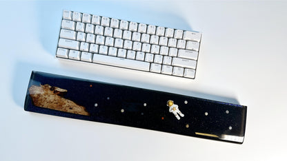 Astronaut Space Wrist Rest, Universe Starry Sky Wrist Rest, Artisan Wood Resin Wrist Rest, Mechanical Keyboard, Office Desk Decor, Personalized Gift. - HiJenney