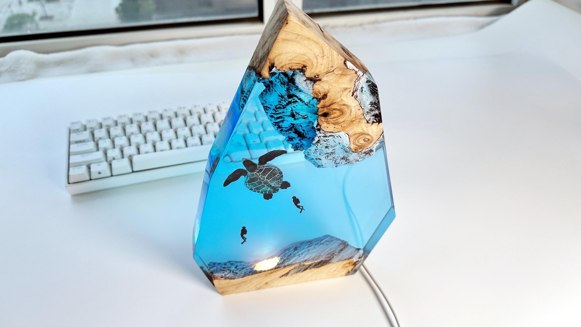 Ocean Cave Night Light, Artisan Wood Resin Lamp, Turtle & Diver Night Light Lamp, Home Desk Decor, Ambient Light, Unique Gifts. - HiJenney