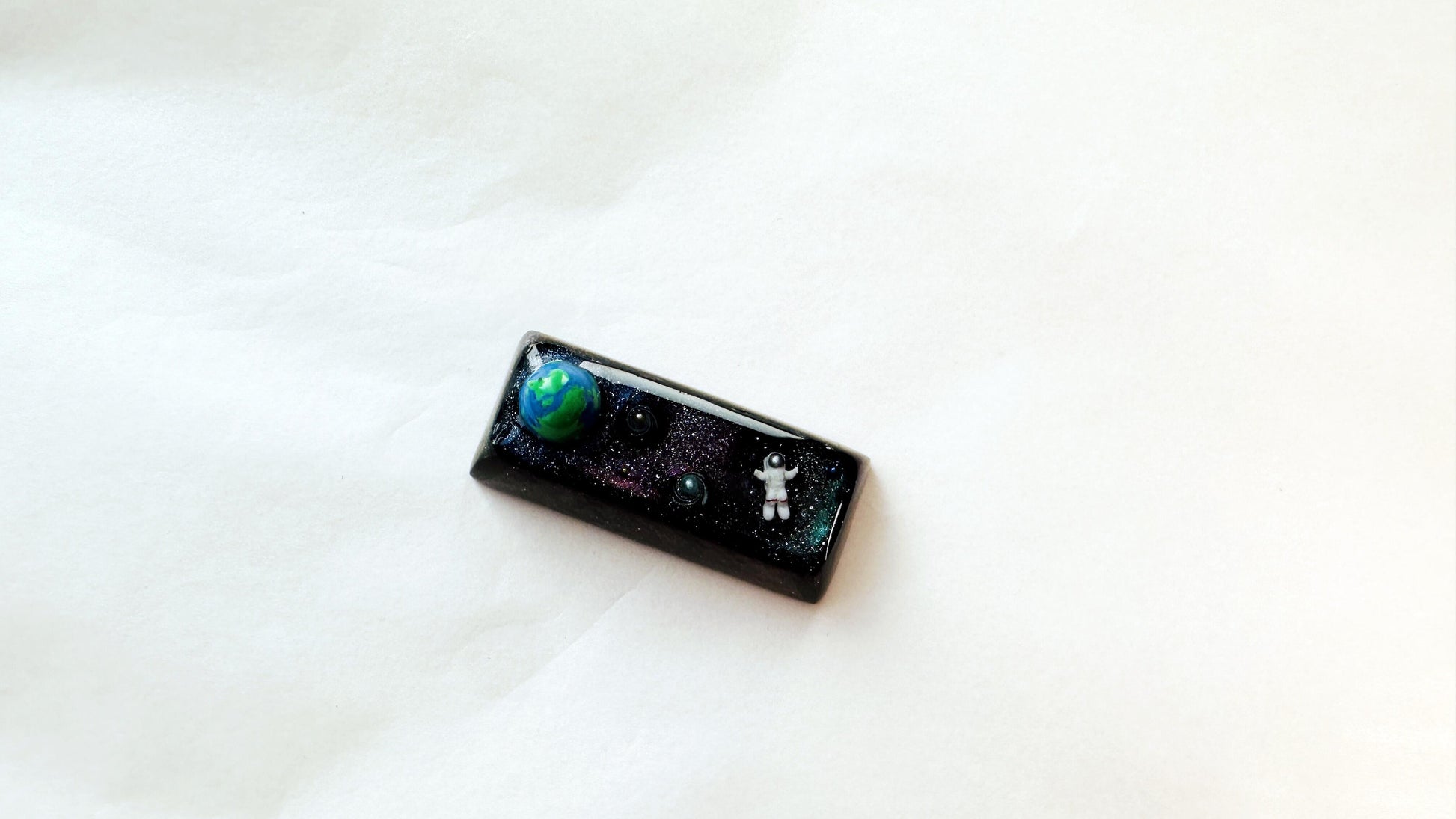 Universe Astronaut Keycap, Earth Planet Keycap, Galaxy Keycap, Artisan Resin Keycap, Mechanical Keyboard Cherry Switch Keycap. - HiJenney