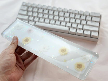 Marguerite Daisy Wrist Rest, Dried Flowers, Snowdrops Delphinium Wrist Rest, Artisan Resin Wrist Rest, Mechanical Keyboard Decor, Personalized Gift. - HiJenney