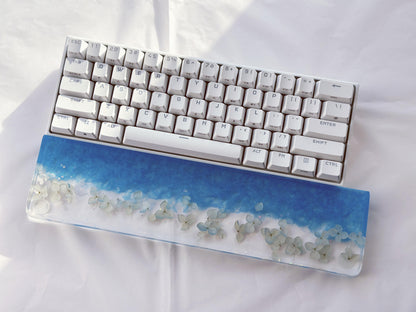 Pearlescent Blue Hydrangeas Petal Wrist Rest, Real Dried flowers, Artisan Clear Resin Wrist Rest, Mouse Wrist Rest, Desk Decor. - HiJenney