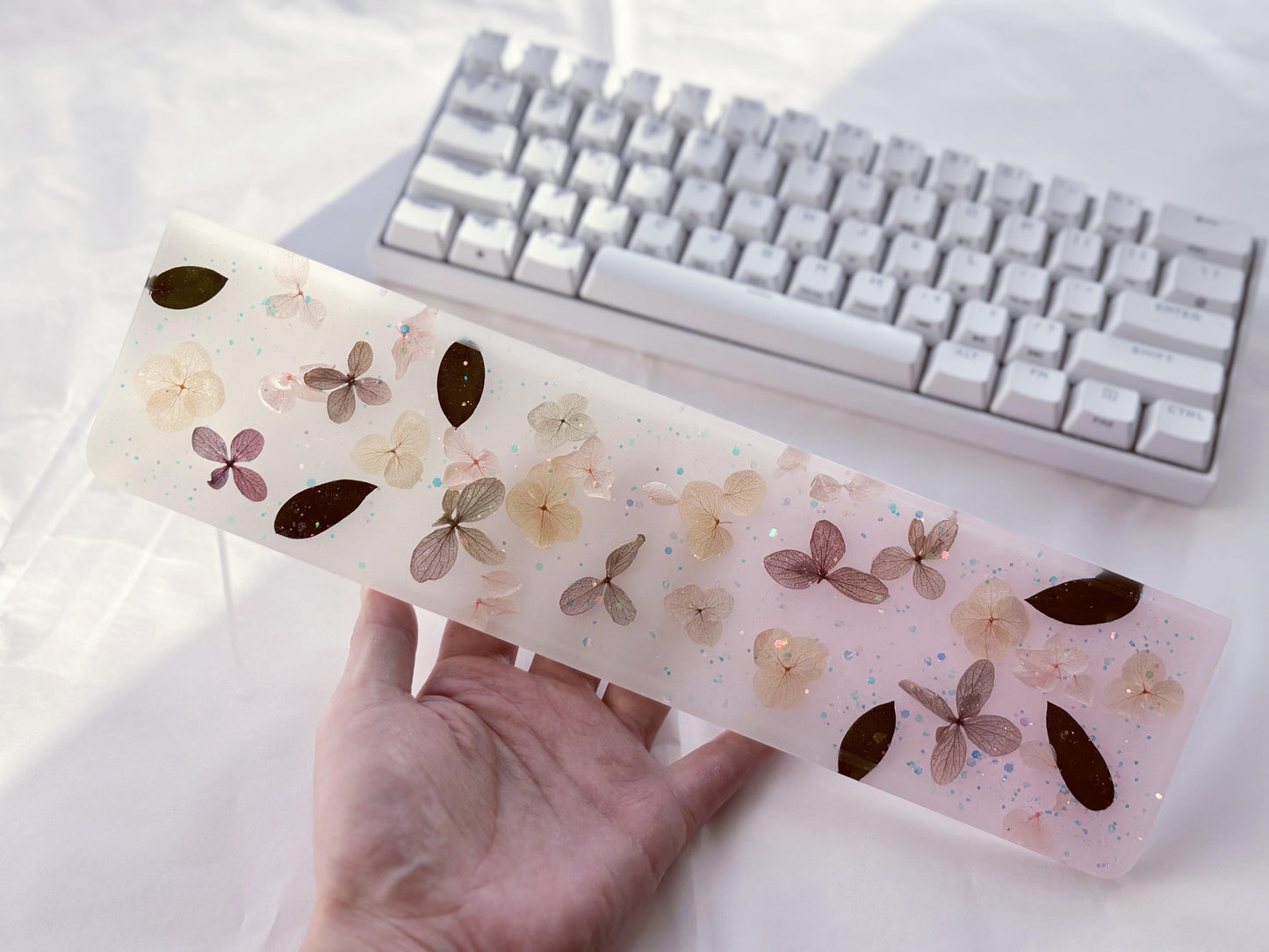 Pink White Hydrangea Flowers Wrist Rest, Artisan Resin Wrist Rest, Dried Flowers Keyboard Wrist Rest, Desk Keyboard Decor Gift. - HiJenney