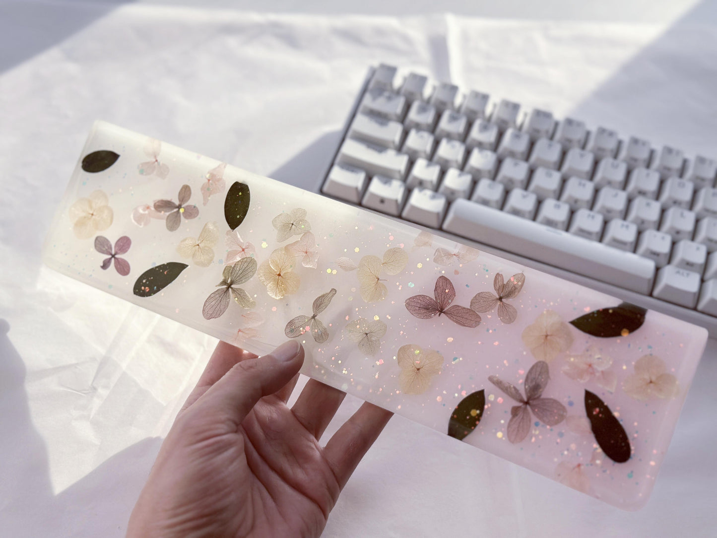 Pink White Hydrangea Flowers Wrist Rest, Artisan Resin Wrist Rest, Dried Flowers Keyboard Wrist Rest, Desk Keyboard Decor Gift. - HiJenney