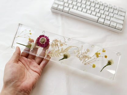 Flowers Wrist Rest, Crystal Clear Wrist Rest, Real Dried Flower, Handmade Custom Artisan Keyboard Resin Wrist Rest, Desk Decor Gift. - HiJenney