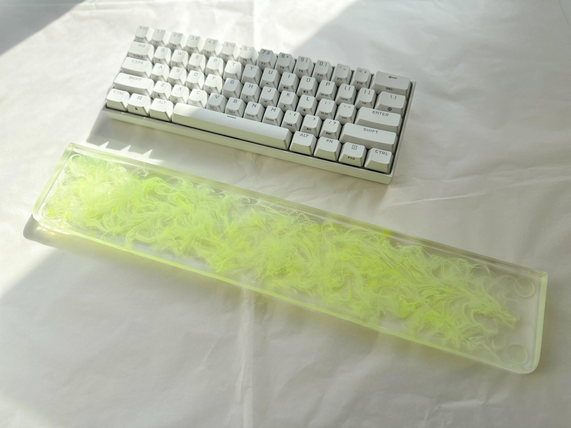 Fluorescent Green White Smoke Wrist Rest, Neon Color, Clear Resin Wrist Rest, Personalized Gift, Keyboard Wrist Rest. Unique Gift. - HiJenney