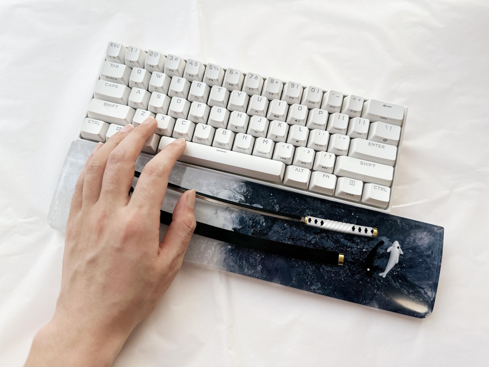 Artisan Katana Wrist Rest, Black White Resin Wrist Rest, Ink Dyeing, Tai Chi Yin Yang Koi Fish Wrist Rest, Custom Keyboard Wrist Rest. - HiJenney