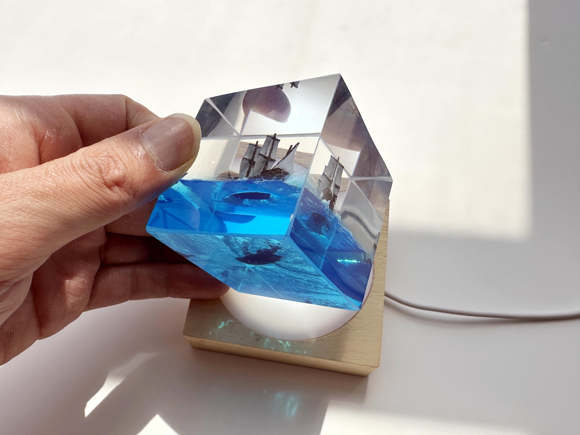 Ocean Sailing Boats Resin Cube, Night Light, Ocean Waves Scene Cube, Personalized Gift, Desk Decor, Custom Unique Gift. - HiJenney