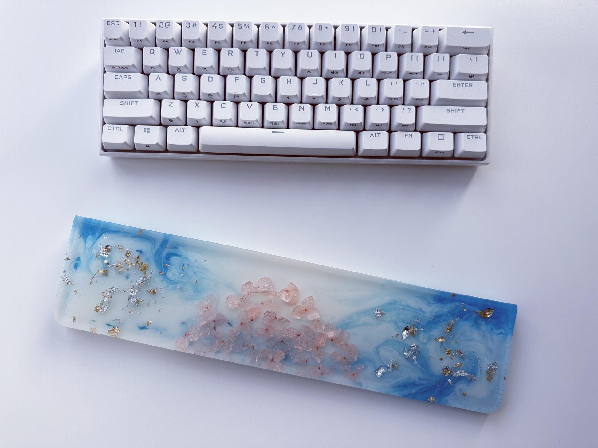 Dry Flowers Keyboard Wrist Rest, Hydrangea & Gold Silver Foil Artisan Resin Wrist Rest, Custom Personalized Gift. - HiJenney