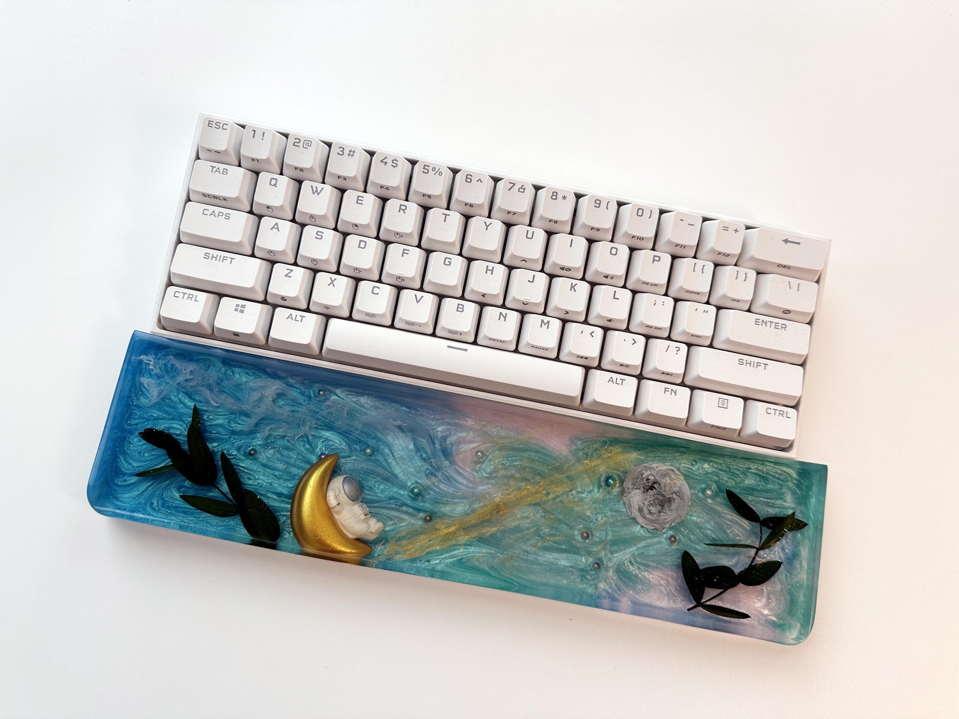 Astronaut Moon Wrist Rest, Universe Space Powder, Handmade Custom Wrist Rest, Mouse Wrist Rest, Desk Decor. - HiJenney